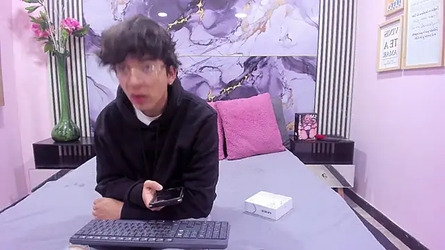 Snapshot of Desire_Ecstasy chatting on 11, 10, 2025 Desire Ecstasy online show from 11, 10, 2025