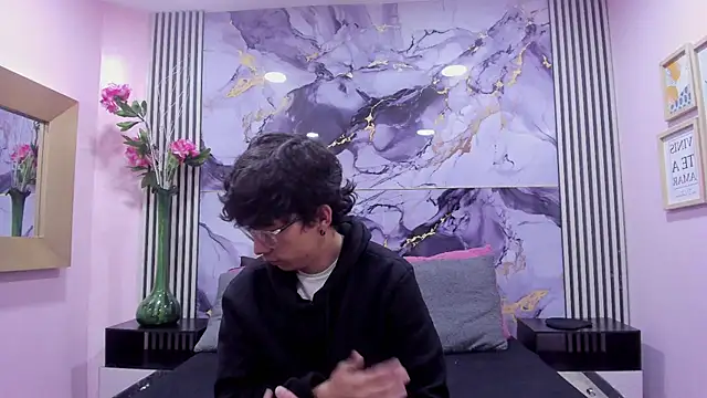 Snapshot of Desire_Ecstasy chatting on 15, 10, 2025 Desire Ecstasy online show from 15, 10, 2025