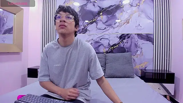 Snapshot of Desire_Ecstasy chatting on 22, 10, 2025 Desire Ecstasy online show from 22, 10, 2025