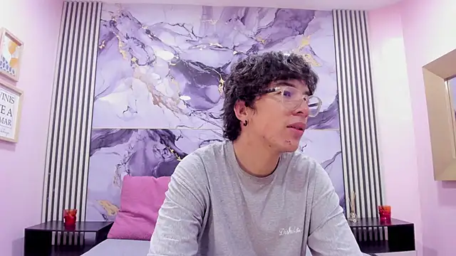 Snapshot of Desire_Ecstasy chatting on 15, 11, 2025 Desire Ecstasy online show from 15, 11, 2025