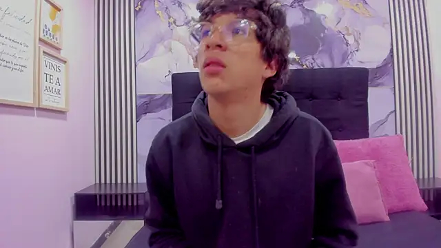 Snapshot of Desire_Ecstasy chatting on 23, 11, 2025 Desire Ecstasy online show from 23, 11, 2025