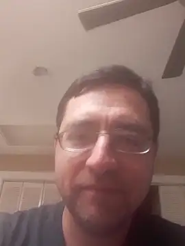Snapshot of Gearsuit chatting on 5, 4, 2026 Gearsuit online show from 5, 4, 2026