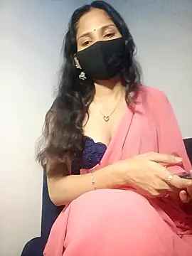 Snapshot of TheSassyGirl7 chatting on 7, 11, 2025 TheSassyGirl7 online show from 7, 11, 2025