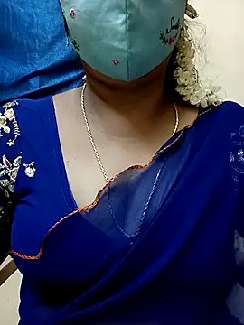Snapshot of sushma26 chatting on 26, 6, 2026 sushma26 online show from 26, 6, 2026
