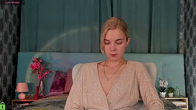 Aurora Bennet online show from 25, 9, 2025