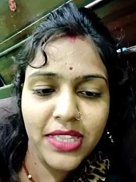 Snapshot of AnanyaKapoor89 chatting on 19, 11, 2025 AnanyaKapoor89 online show from 19, 11, 2025