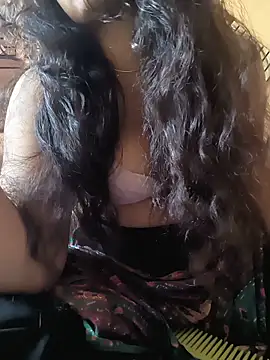 queenbuggi online show from 2, 6, 2026