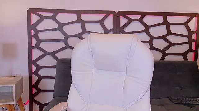 kloe bella online show from 13, 2, 2026