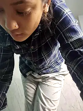 Nisha cam12 online show from 12, 11, 2025