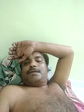 Snapshot of vardh033 chatting on 13, 9, 2025 vardh033 online show from 13, 9, 2025