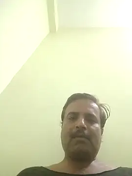 Snapshot of vardh033 chatting on 20, 9, 2025 vardh033 online show from 20, 9, 2025