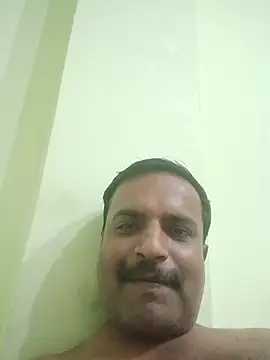 Snapshot of vardh033 chatting on 29, 9, 2025 vardh033 online show from 29, 9, 2025