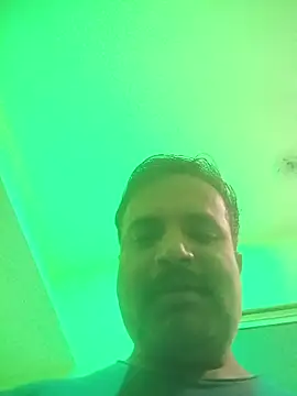 Snapshot of vardh033 chatting on 7, 10, 2025 vardh033 online show from 7, 10, 2025
