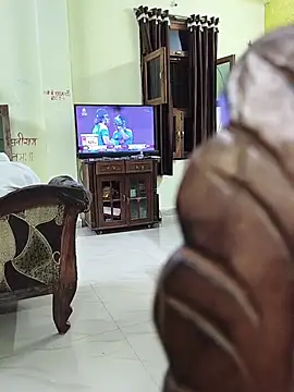 Snapshot of vardh033 chatting on 2, 11, 2025 vardh033 online show from 2, 11, 2025