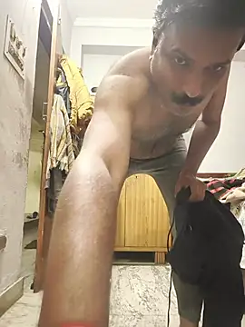 Snapshot of vardh033 chatting on 15, 11, 2025 vardh033 online show from 15, 11, 2025