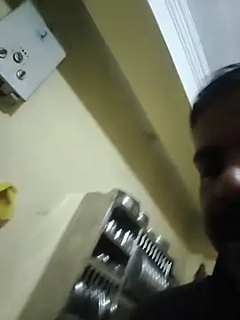 Snapshot of vardh033 chatting on 25, 11, 2025 vardh033 online show from 25, 11, 2025