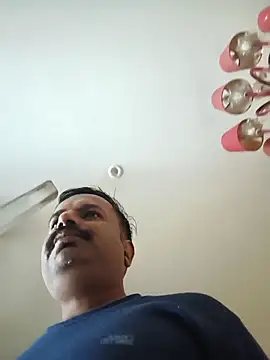 Snapshot of vardh033 chatting on 29, 11, 2025 vardh033 online show from 29, 11, 2025