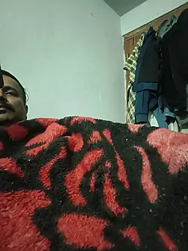 Snapshot of vardh033 chatting on 14, 12, 2025 vardh033 online show from 14, 12, 2025