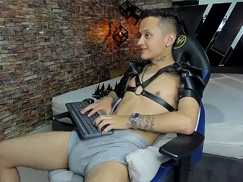 SkinnyZetth online show from 16, 12, 2025