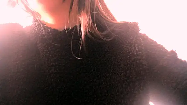 scarletr red online show from 28, 9, 2025