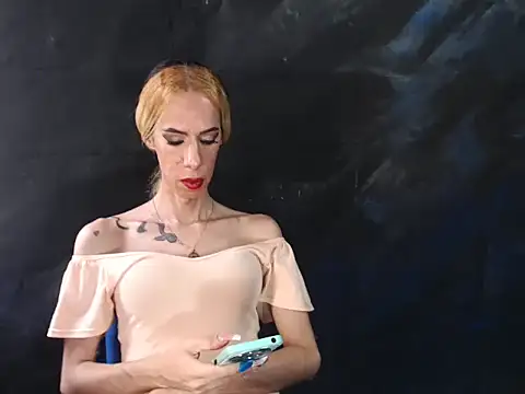 Queenmaria23cm online show from 11, 9, 2025