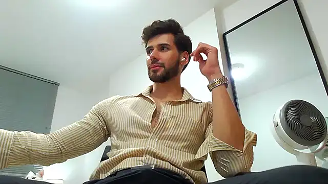 Snapshot of MARK_CHEST chatting on 1, 10, 2025 MARK CHEST online show from 1, 10, 2025