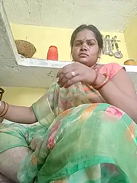 Snapshot of Rashi_cut chatting on 10, 10, 2025 Rashi cut online show from 10, 10, 2025