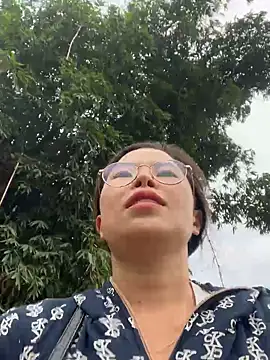 Snapshot of han-cute chatting on 13, 10, 2025 han-cute online show from 13, 10, 2025