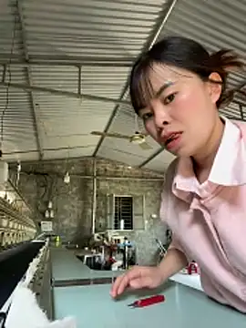 Snapshot of han-cute chatting on 25, 11, 2025 han-cute online show from 25, 11, 2025