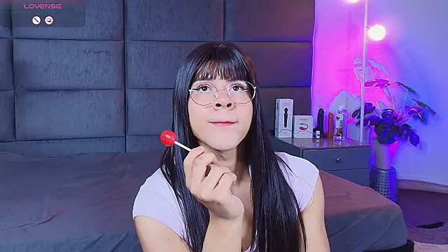 Slenna Moon online show from 28, 2, 2026