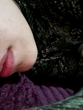 Snapshot of Ahalm chatting on 6, 11, 2025 Ahalm online show from 6, 11, 2025