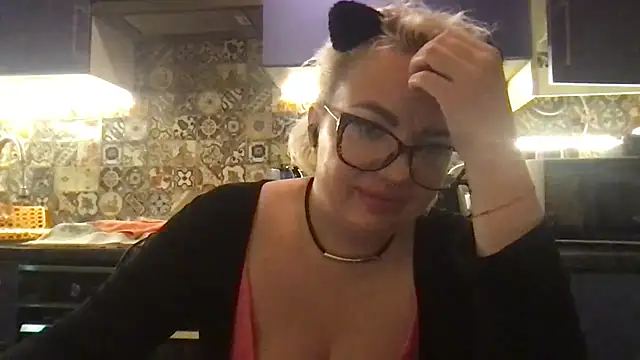 Snapshot of Oksi494 chatting on 6, 2, 2026 Oksi494 online show from 6, 2, 2026
