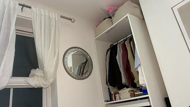 KayleeBella online show from 5, 2, 2026