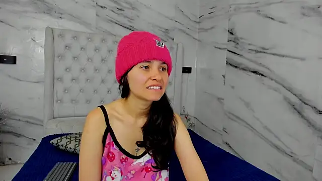 Ari and Storm online show from 2, 10, 2025