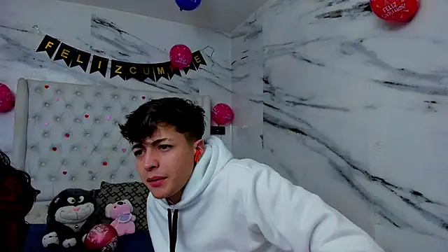 Ari and Storm online show from 19, 3, 2026