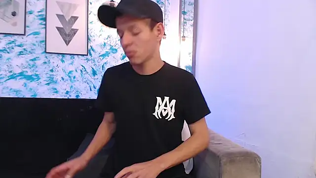 Snapshot of Marcus_and_Tony chatting on 15, 10, 2025 Marcus and Tony online show from 15, 10, 2025