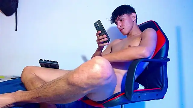 rowanbigboy23 online show from 2, 11, 2025