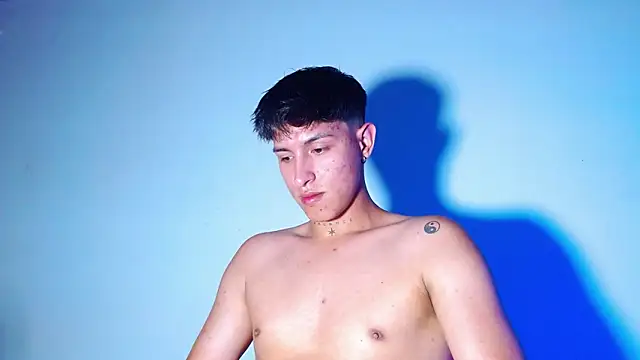 rowanbigboy23 online show from 8, 2, 2026