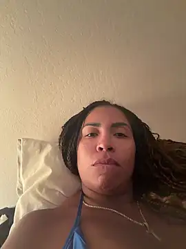 Snapshot of bobbiebbb chatting on 21, 5, 2026 bobbiebbb online show from 21, 5, 2026