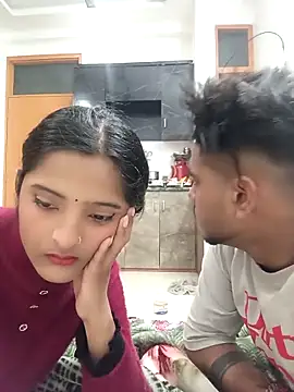 Snapshot of romantic_couple1 chatting on 7, 1, 2026 romantic couple1 online show from 7, 1, 2026