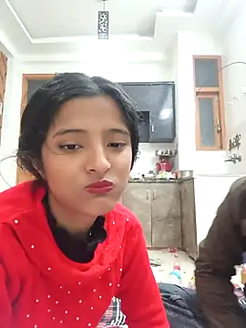 Snapshot of romantic_couple1 chatting on 17, 1, 2026 romantic couple1 online show from 17, 1, 2026