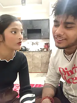 Snapshot of romantic_couple1 chatting on 12, 2, 2026 romantic couple1 online show from 12, 2, 2026