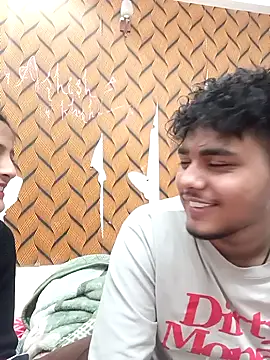 Snapshot of romantic_couple1 chatting on 13, 2, 2026 romantic couple1 online show from 13, 2, 2026