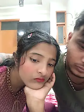 Snapshot of romantic_couple1 chatting on 16, 2, 2026 romantic couple1 online show from 16, 2, 2026