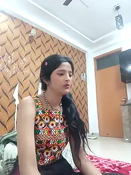 Snapshot of romantic_couple1 chatting on 18, 2, 2026 romantic couple1 online show from 18, 2, 2026