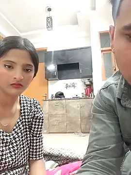 Snapshot of romantic_couple1 chatting on 20, 2, 2026 romantic couple1 online show from 20, 2, 2026