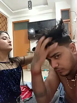 Snapshot of romantic_couple1 chatting on 21, 2, 2026 romantic couple1 online show from 21, 2, 2026