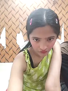 Snapshot of romantic_couple1 chatting on 26, 2, 2026 romantic couple1 online show from 26, 2, 2026