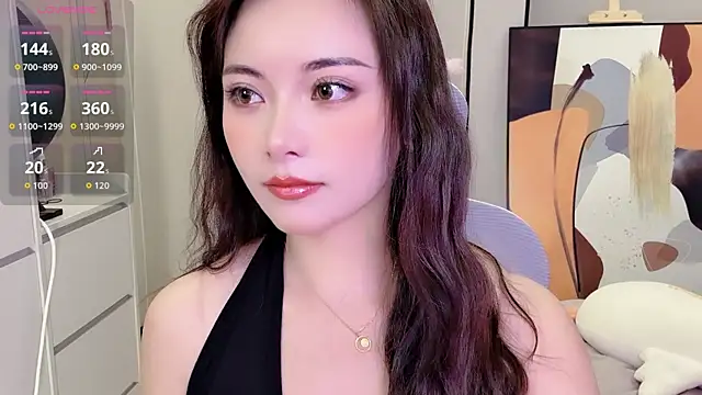 Snapshot of L-xI668 chatting on 24, 10, 2025 L-xI668 online show from 24, 10, 2025