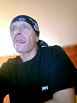 Snapshot of Kuba_Gd chatting on 3, 10, 2025 Kuba Gd online show from 3, 10, 2025